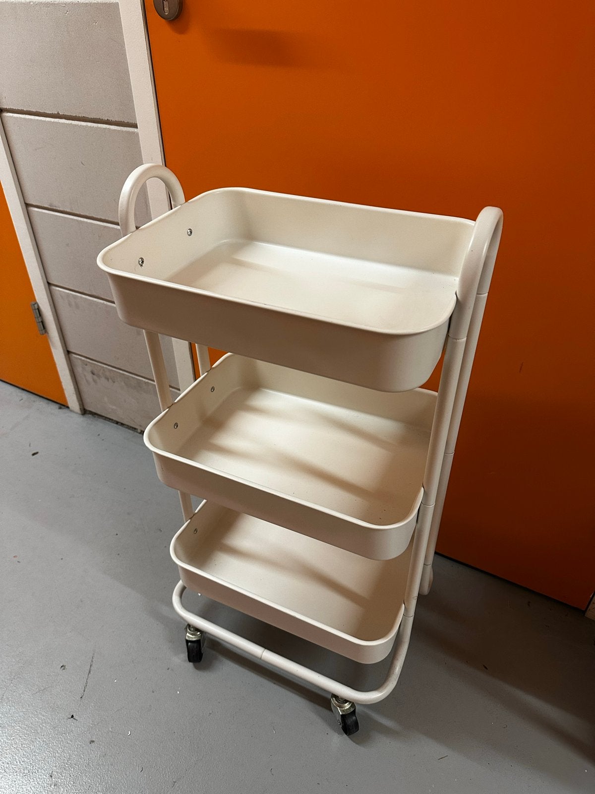 IKEA Råskog roltafel - Crème, Ophalen, Zo goed als nieuw