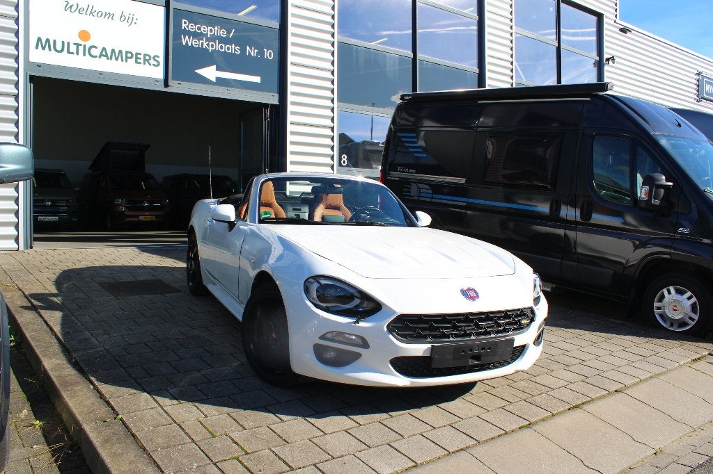 Fiat 124 spider Lusso 2019, Achterwielaandrijving, 4 cilinders, 4 stoelen, Wit