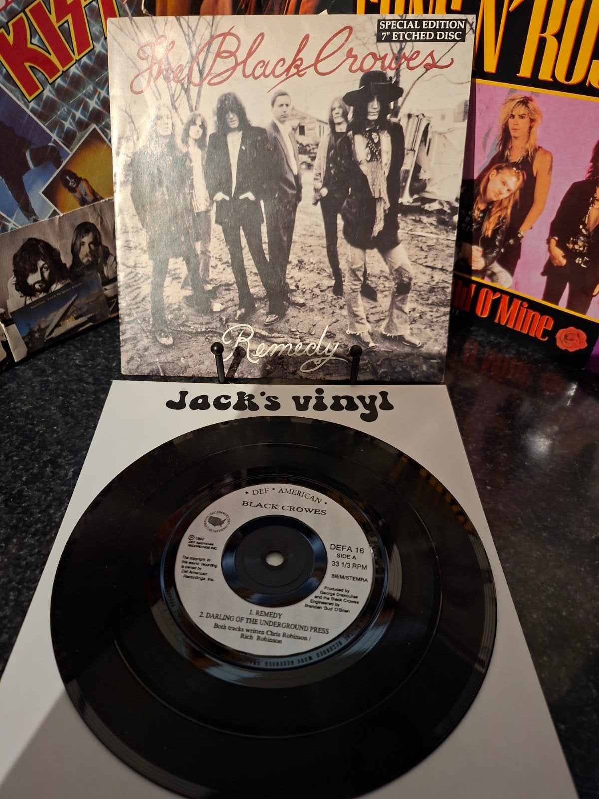 The Black Crowes - Remedy (7 inch etched disc) 1992, 7 inch, Ophalen of Verzenden, Zo goed als nieuw, Classic Rock