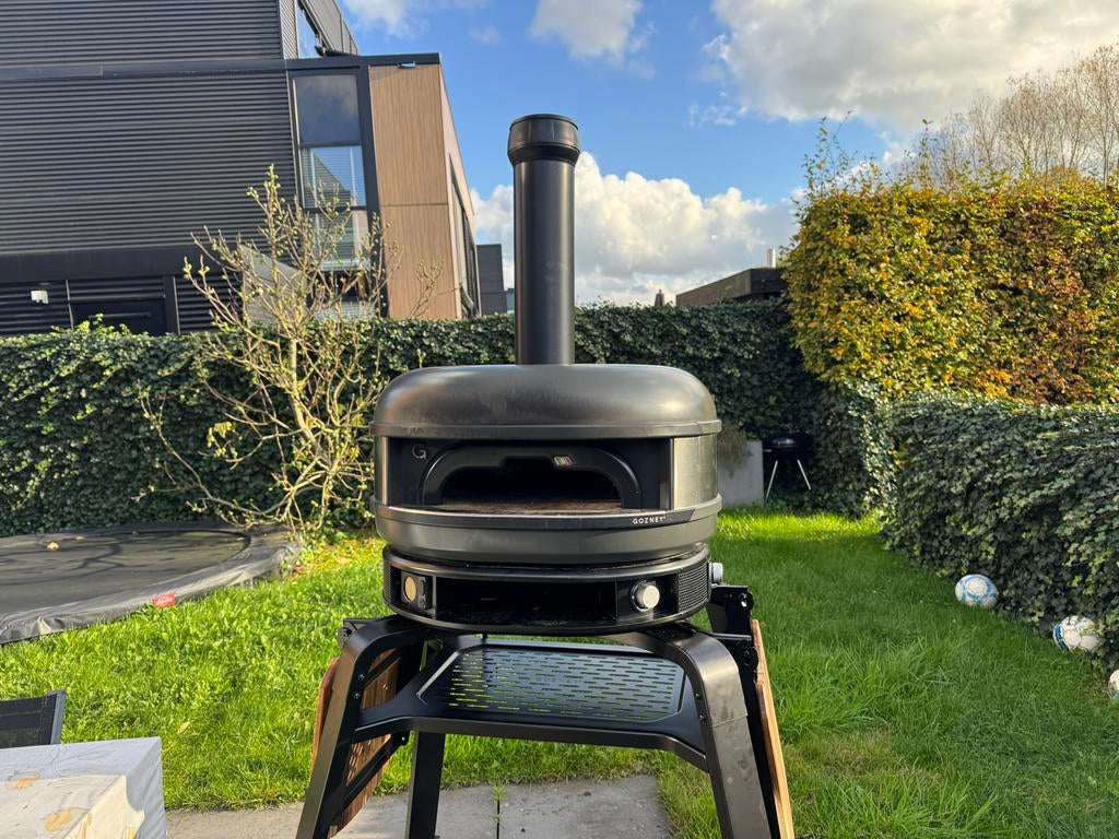 Gozney Dome Gen 1 Zwart met Napolitaanse boog en schoorsteen, Tuin en Terras, Ophalen, Zo goed als nieuw, Gozney