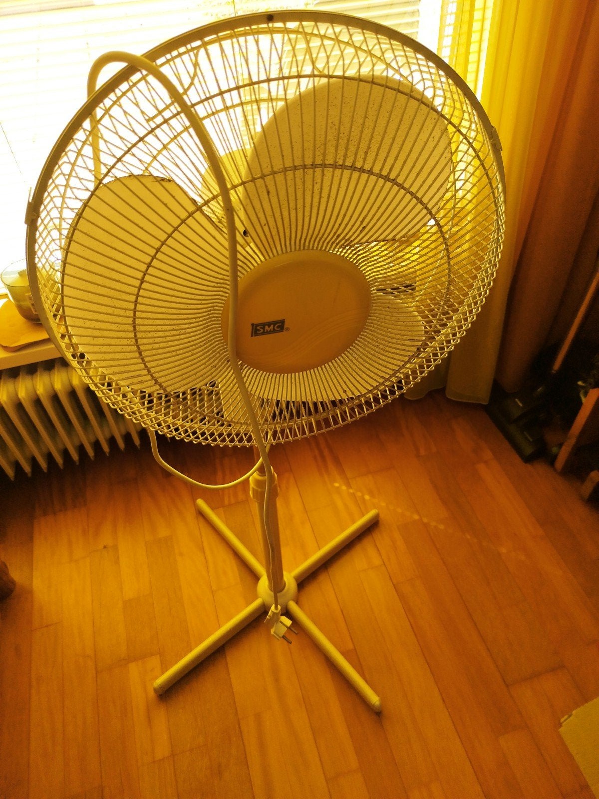 Ventilator met 3 snelheden - SMC, Witgoed en Apparatuur, Ventilatoren, Gebruikt, Statiefventilator, Ophalen