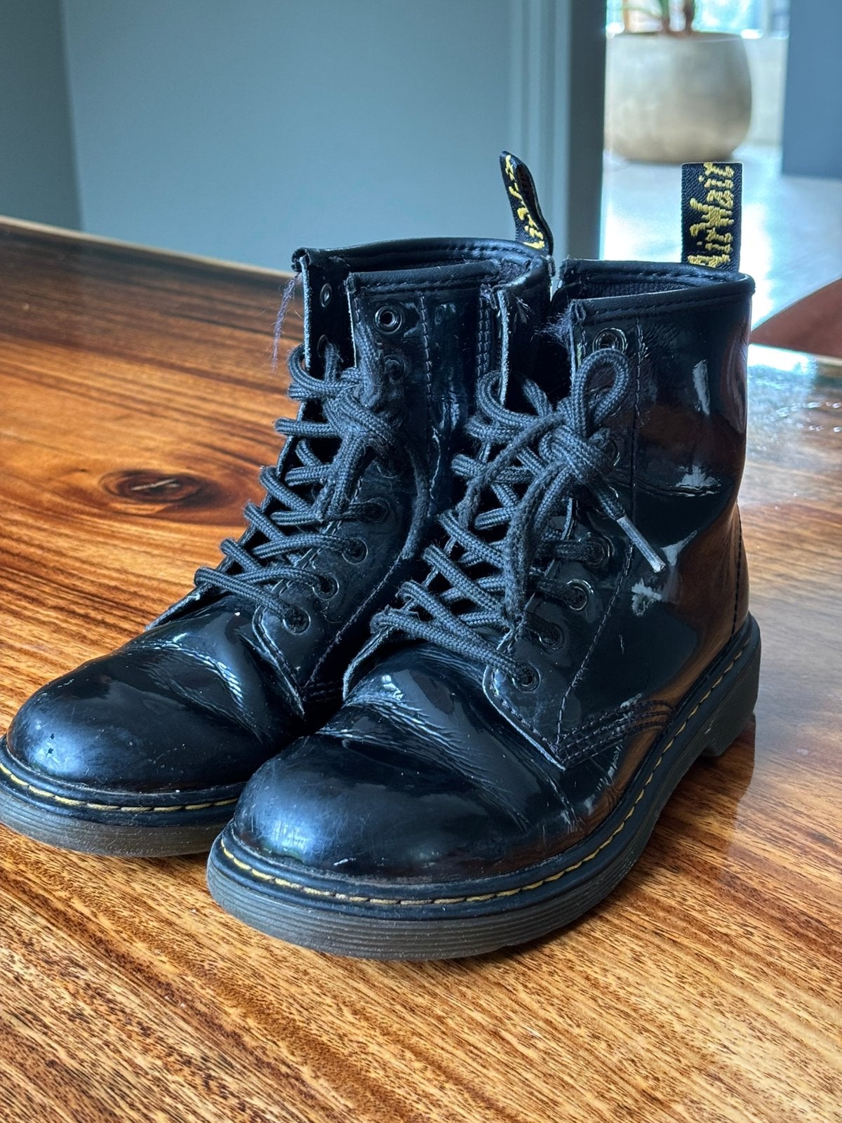 Dr. Martens maat 35 zwart lak, Ophalen of Verzenden, Zo goed als nieuw, Meisje, Schoenen