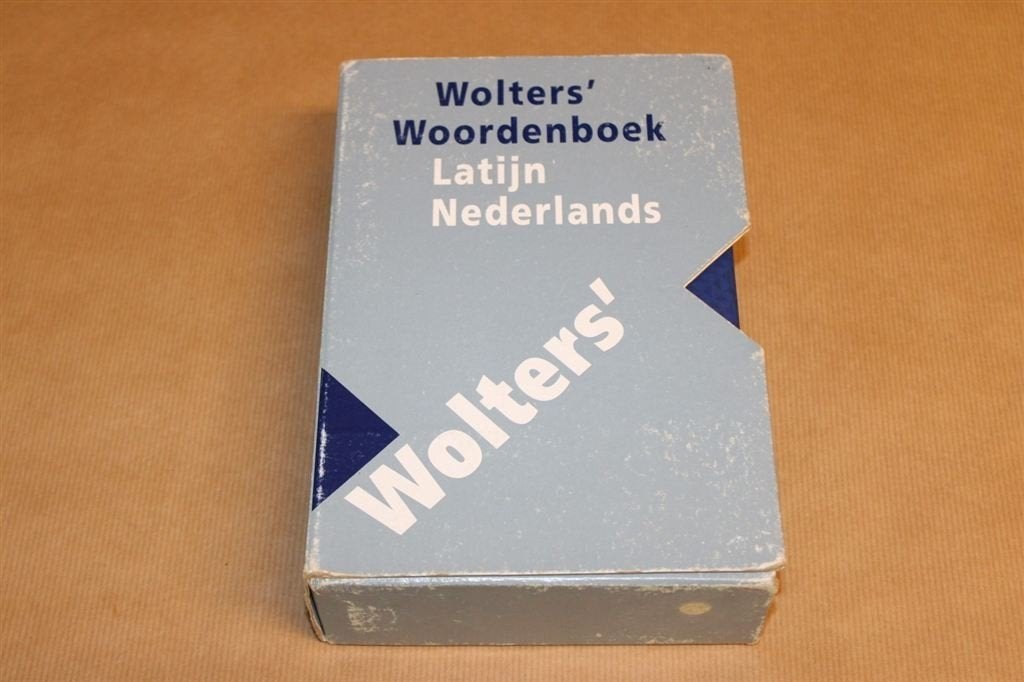 Latijns-Nederlands Woordenboek - Wolters, Boeken, Ophalen of Verzenden, Zo goed als nieuw, Van Dale, Nederlands