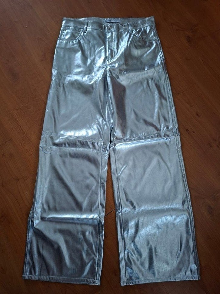 Bershka dameskleding zilverkleurige broek - Mt XL, Bershka, Ophalen of Verzenden, Maat 46/48 (XL) of groter, Zilver