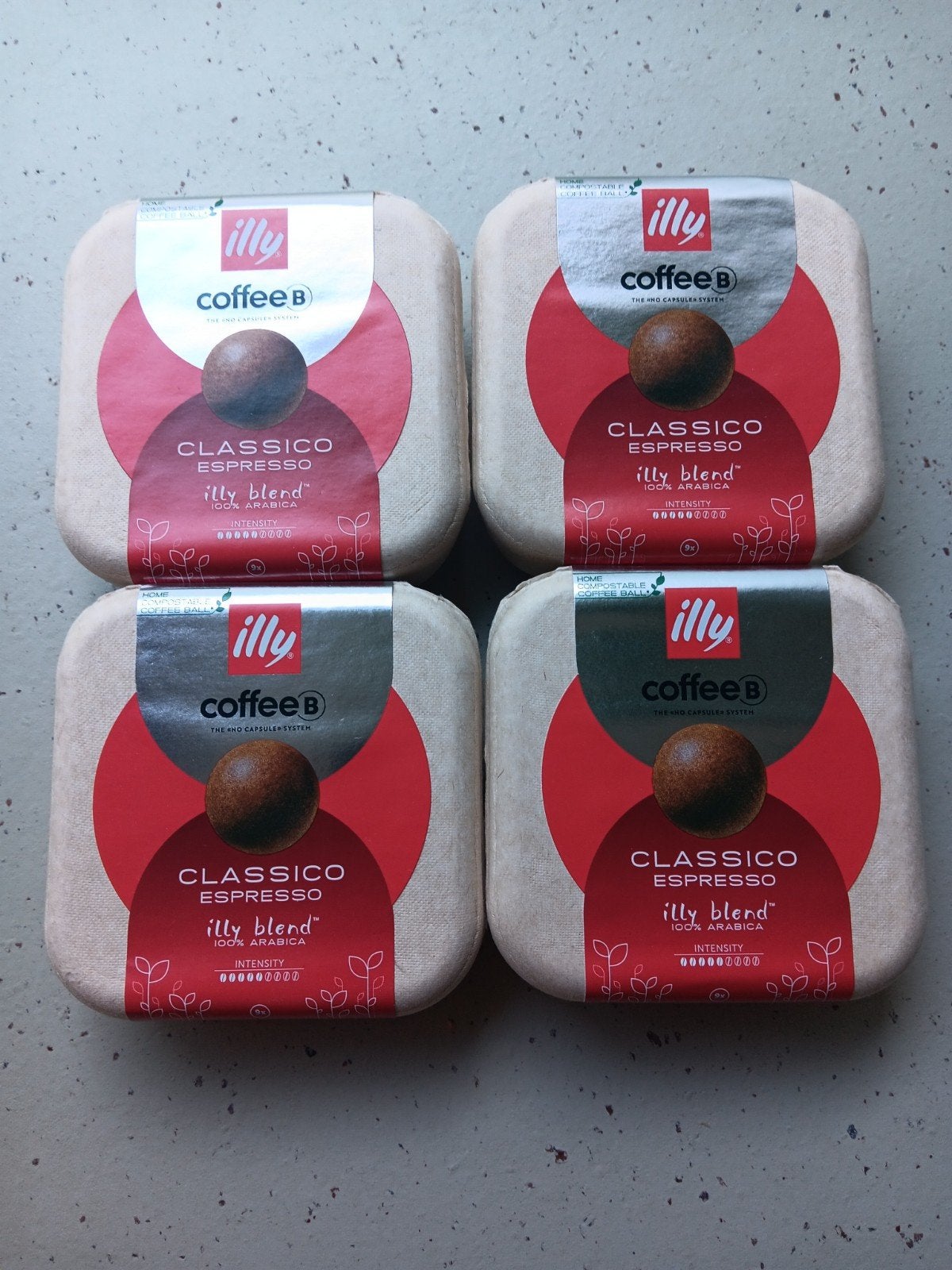 NEW 4x Illy Coffeeb koffie ballen, Overige typen, Nespresso, Nieuw, Ophalen of Verzenden