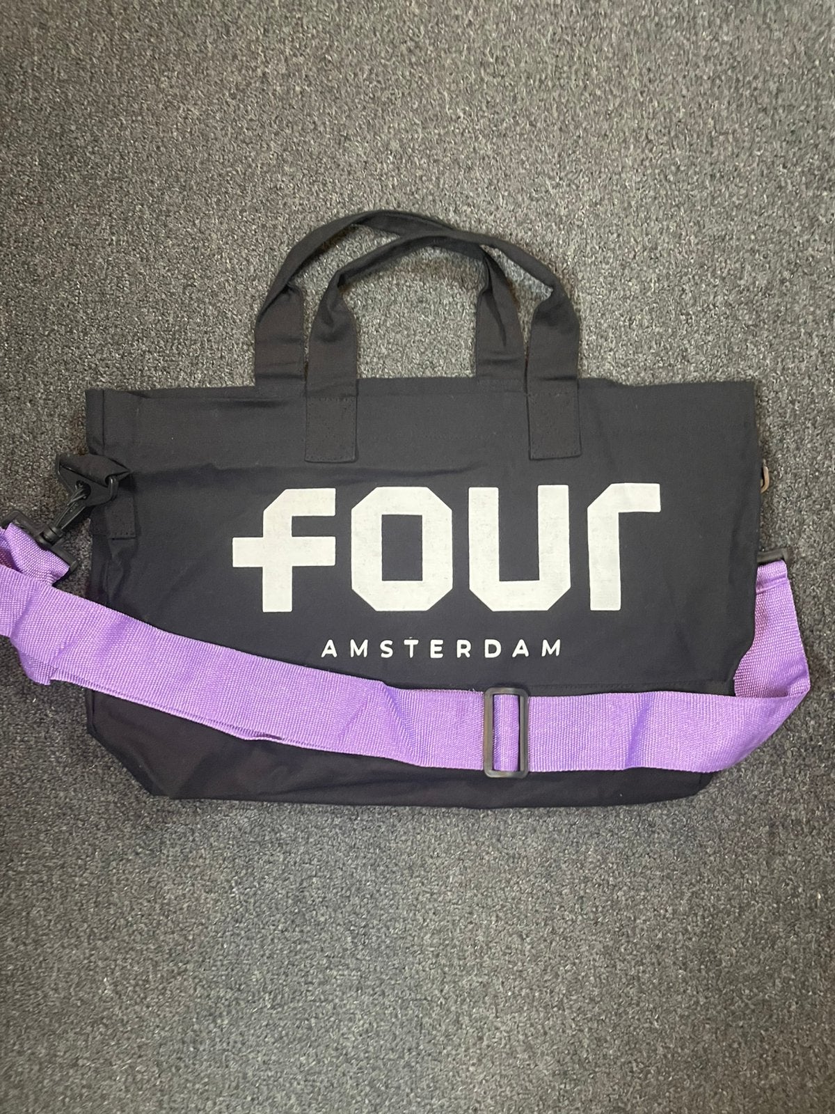 Four tas nieuw met paarse band, Ophalen of Verzenden, Nieuw