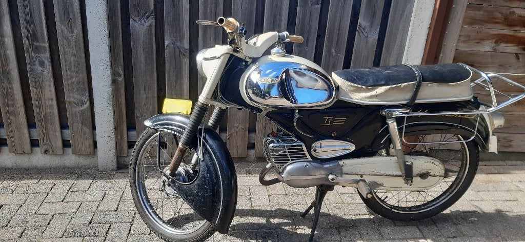 dkw ts 1963, Maximaal 45 km/u, 49 cc, 3 versnellingen, Ophalen