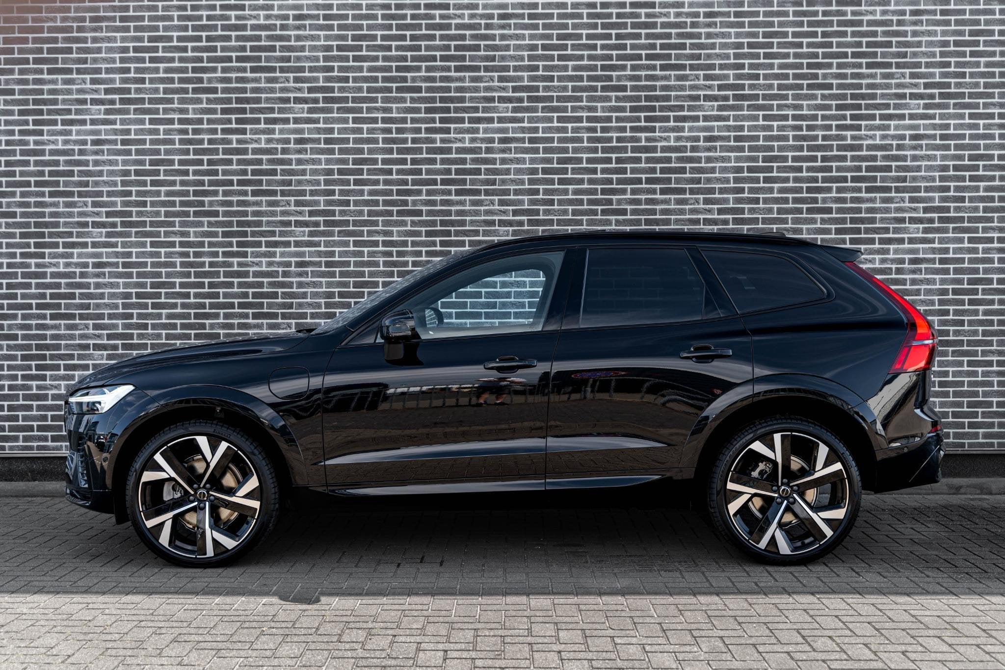 Volvo XC60 T8 Plug-in hybrid AWD Ultra Dark Exec. Ed. Editio, Auto's, Automaat, 12 maanden, Gebruikt, Euro 6