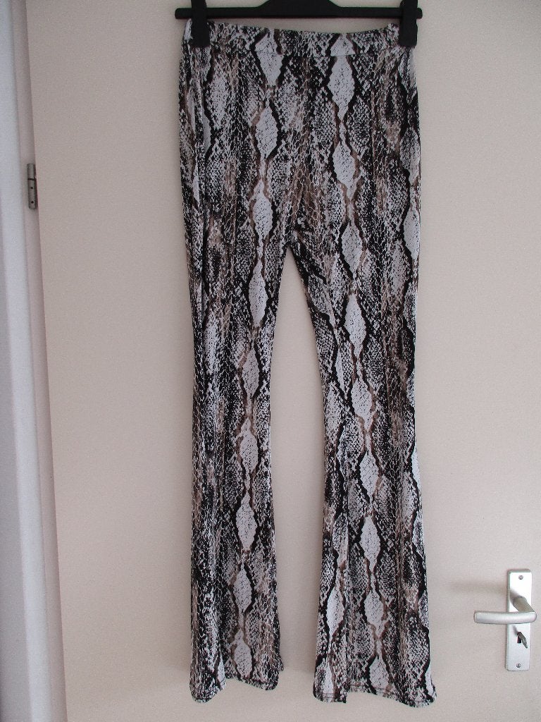 Nieuw broek slangen print wijde pijp S, Ophalen of Verzenden, Nieuw, Maat 36 (S), Lang