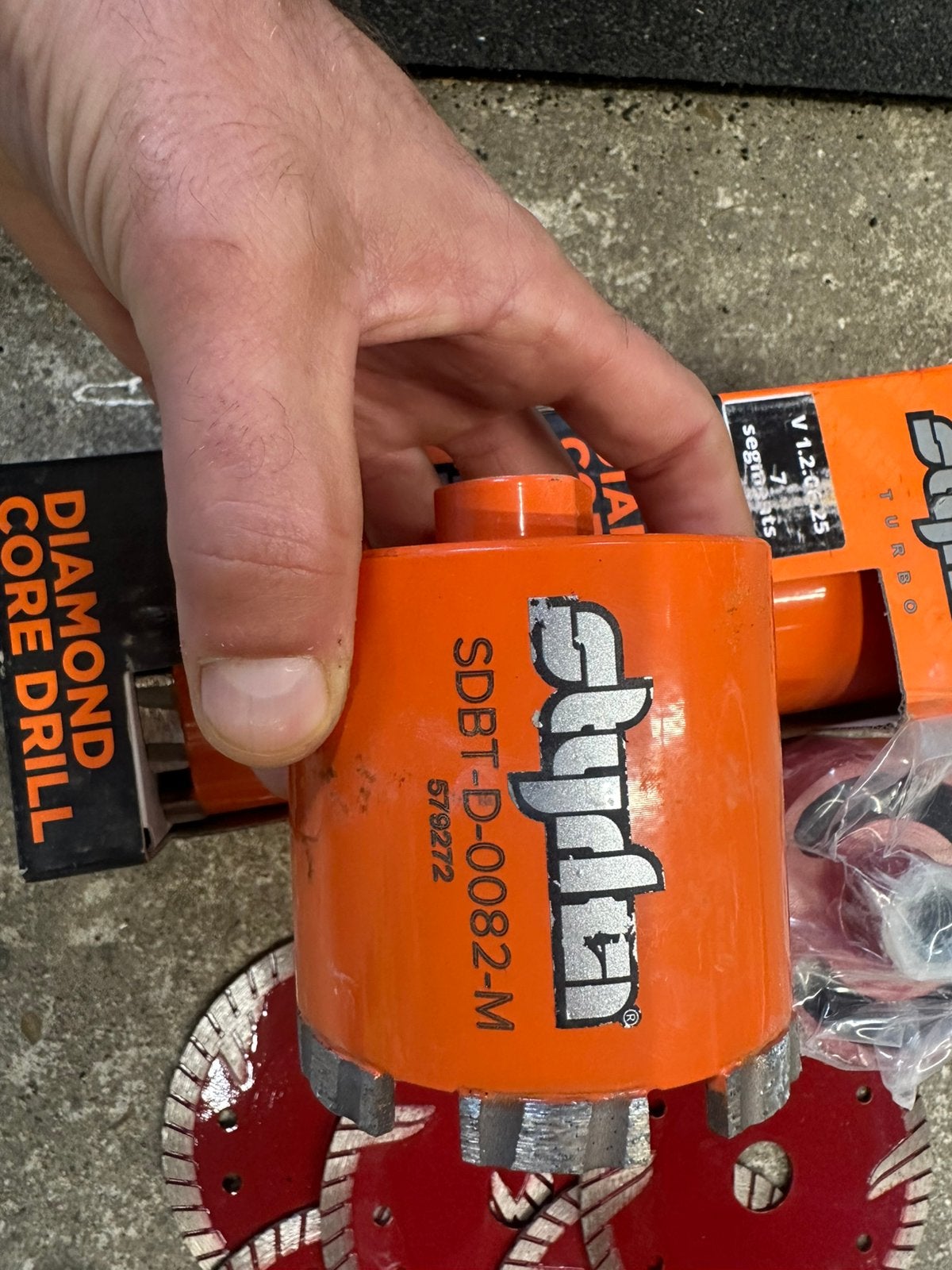 Foto 2 van Nieuwe diamantboor en slijpschijven