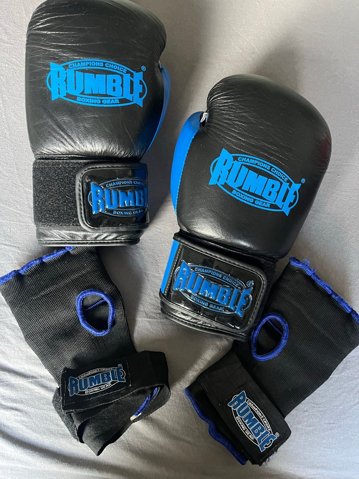 Rumble Bokshandschoenen 16 OZ met binnenhandschoenen, Ophalen, Zo goed als nieuw, Bokshandschoenen
