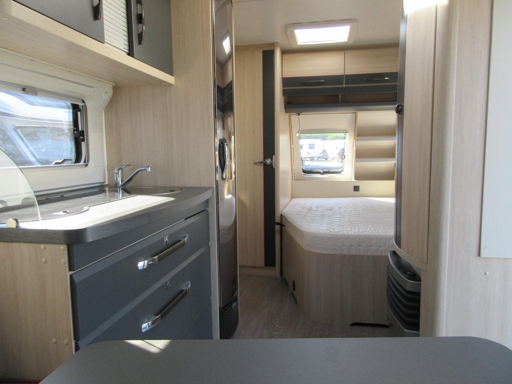 Hobby De Luxe Edition 460 UFE ZAKLUIFEL + CARAVANLUIFEL, Rondzit, Hobby, Overige typen, Schokbreker