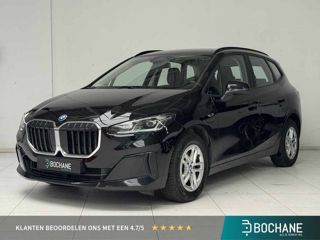 BMW 2-serie Active Tourer 225e xDrive | Navigatie | Achterui, Automaat, Gebruikt, 150 min, Zwart