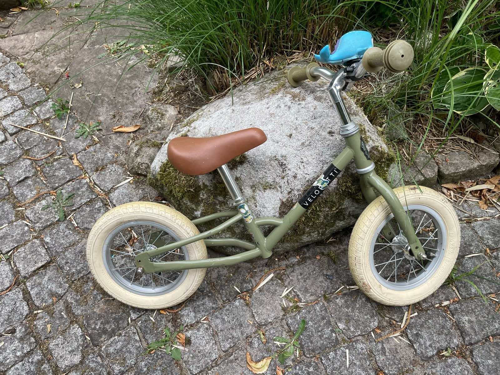 Veloretti loopfiets 12 inch met driewieler kit, Ophalen, Gebruikt, Terugtraprem