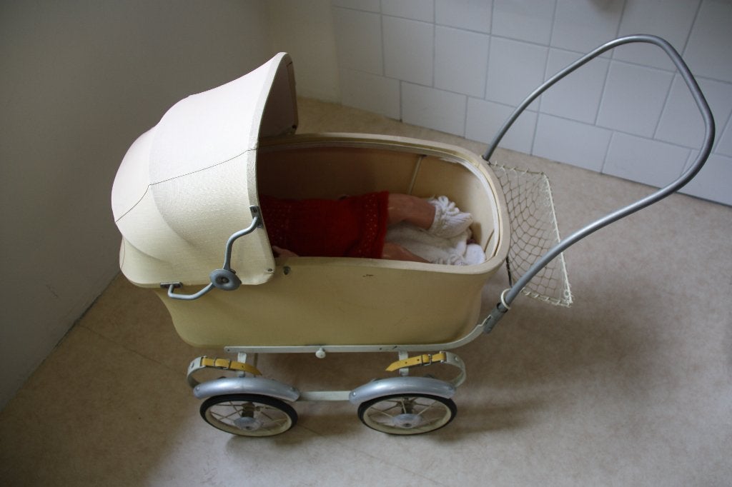 Wildebraspop met poppenwagen, Verzamelen, Ophalen, Pop