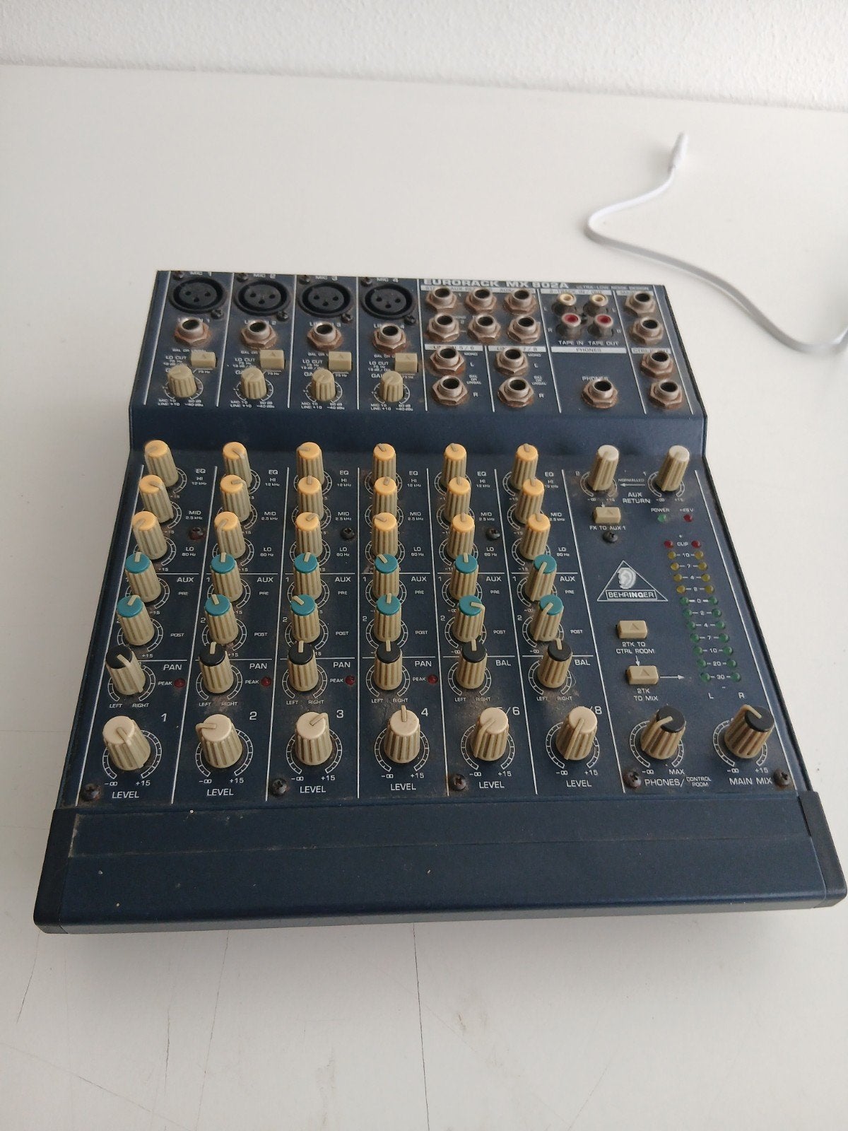Behringer Eurorack MX802A mengpaneel, Muziek en Instrumenten, Mengpanelen, Ophalen of Verzenden