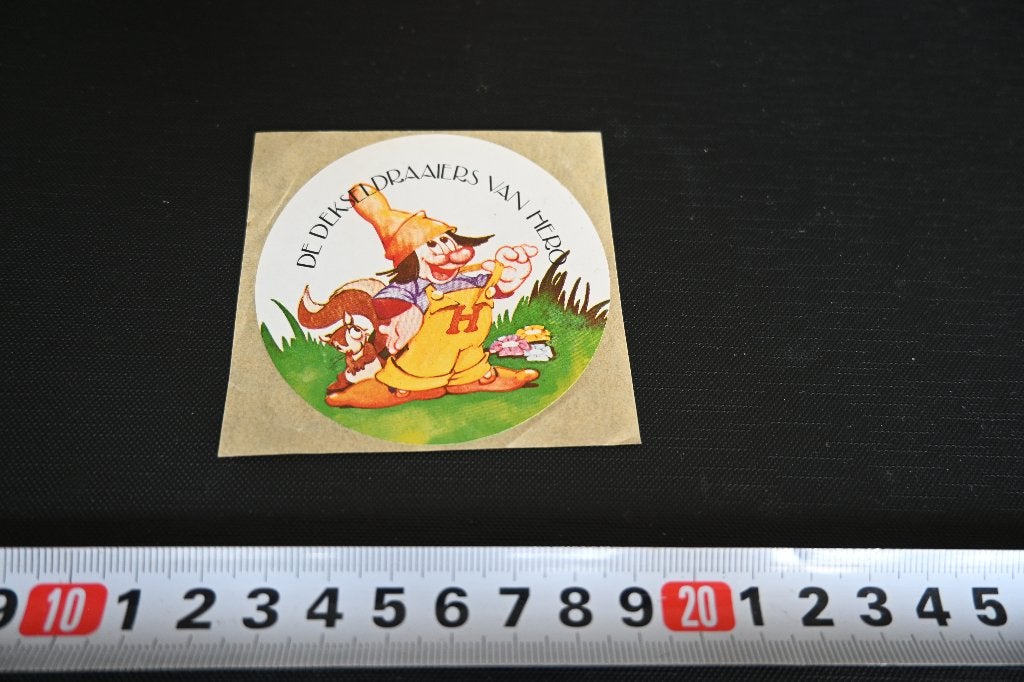 sticker HERO De dekseldraaiers van HERO Kabouter strip, Verzamelen, Stickers, Ophalen, Zo goed als nieuw