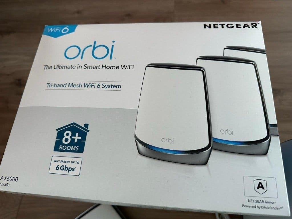 Netgear Orbi RBK853 set (RBR850 + RBS850), Ophalen of Verzenden, Gebruikt, Router met modem, Orbi (Netgear)