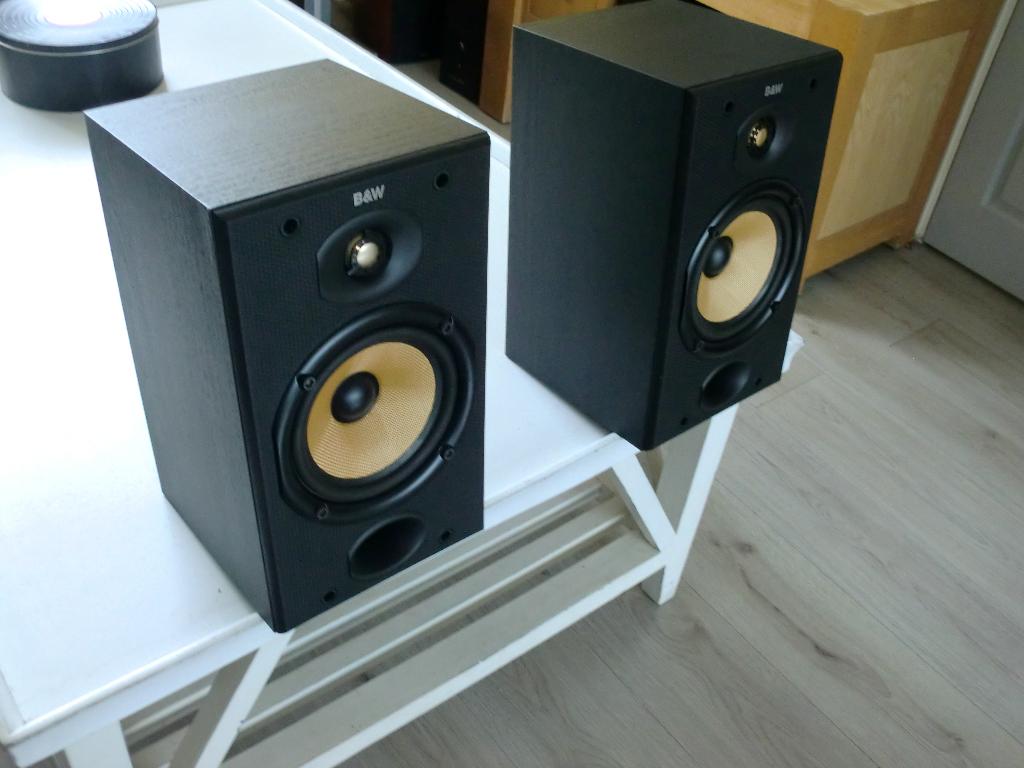 Bowers and Wilkins DM601 Nieuwstaat B&W 601 s1 set prijs., Audio, Tv en Foto, Luidsprekers, Ophalen, Zo goed als nieuw, 60 tot 120 watt