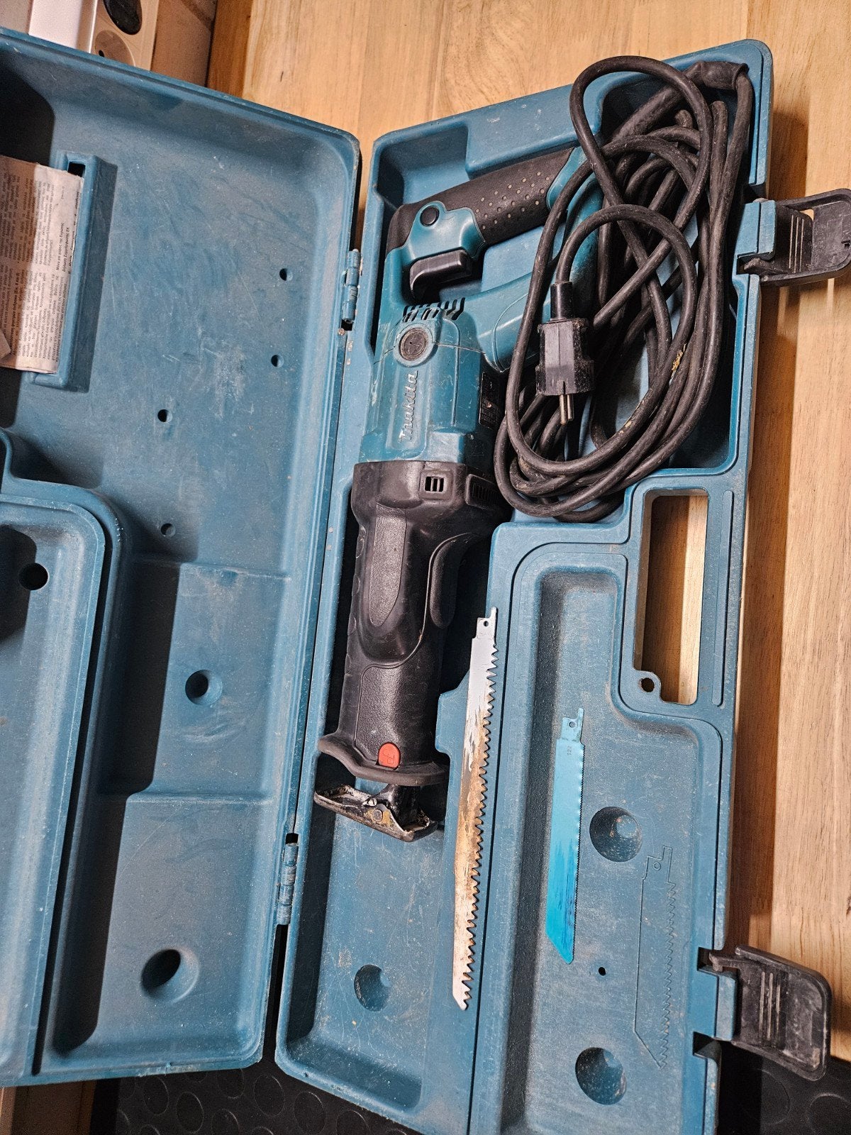 Makita Reciprozaag JR3050T met koffer, Ophalen, Gebruikt, Info@makita.nl, Makita Corporation