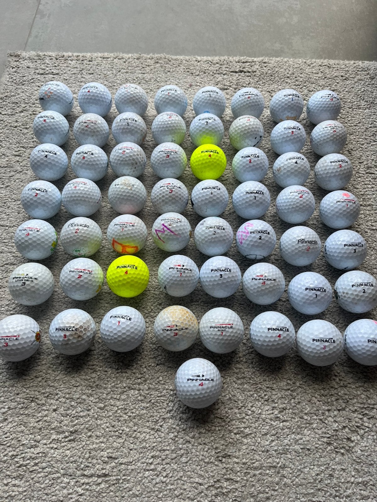 57 mooie Pinnacle Golfballen, Sport en Fitness, Golf, Ophalen of Verzenden, Gebruikt, Bal(len)