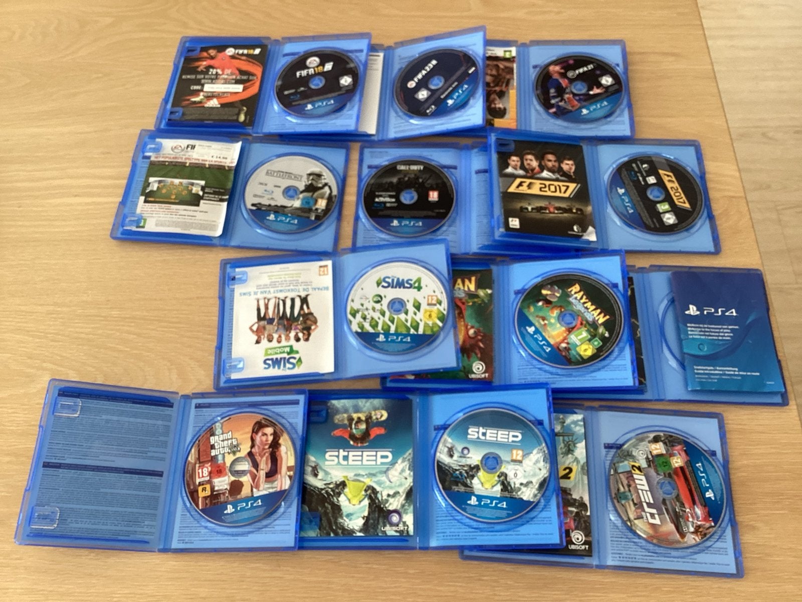 PS4 Games FIFA, Sims, Call of Du, Gebruikt, Vanaf 18 jaar, Overige genres, Eén computer