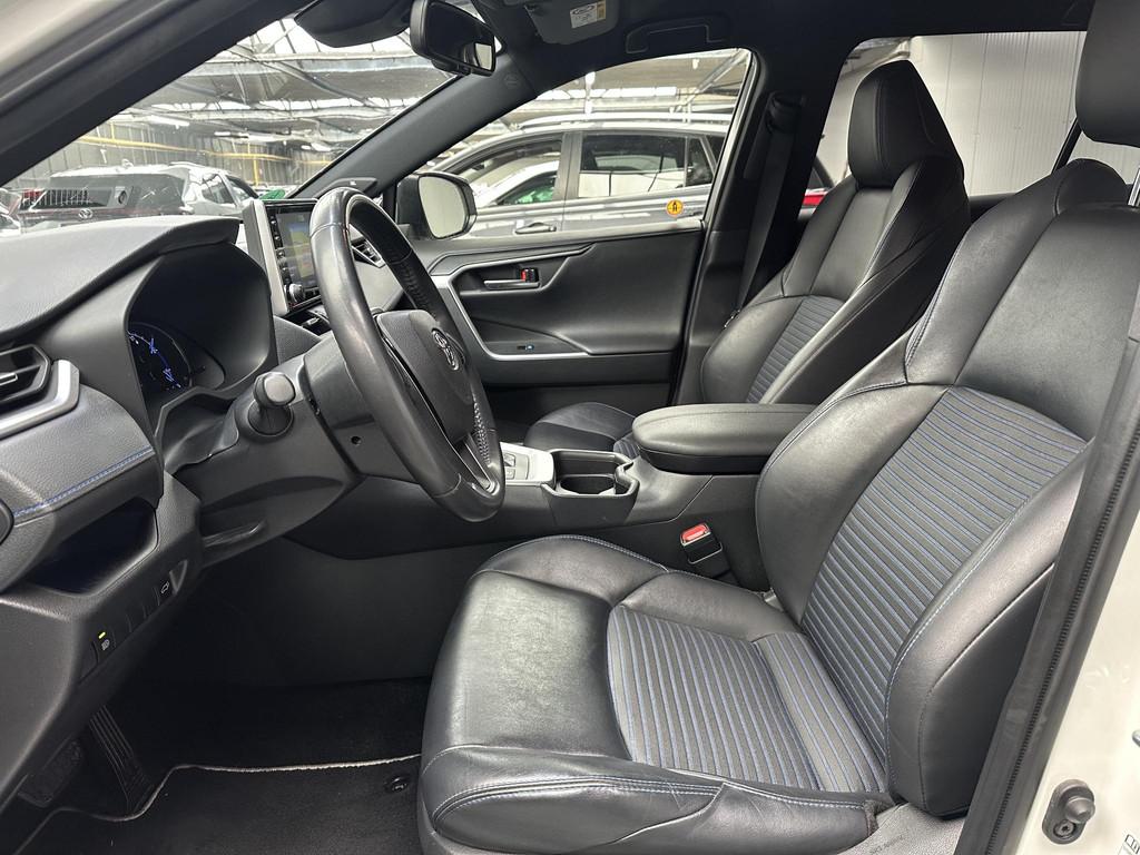 Toyota RAV4 2.5 Hybrid Style, Gebruikt, Euro 6, 4 cilinders, 2487 cc