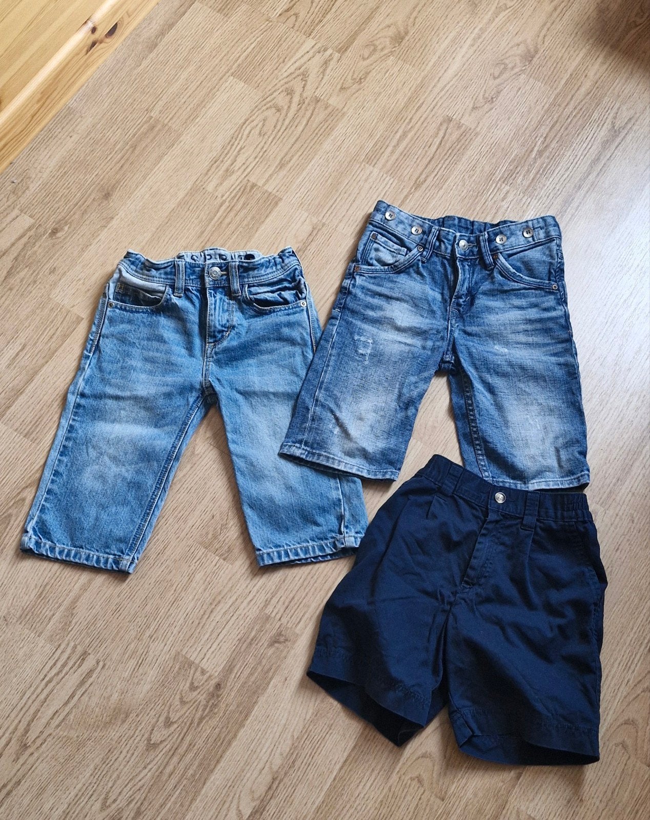3 korte broeken maat 116, Broek, Ophalen of Verzenden, Zo goed als nieuw, Esprit, Marks & Spencer