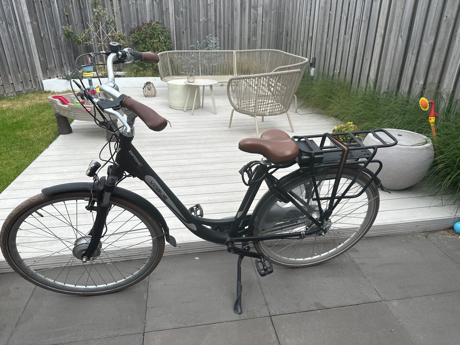 Vogue (niet meer elektrische) fiets, gebruikt, met mandje, Gebruikt, 51 tot 55 cm, 30 tot 50 km per accu, Ophalen