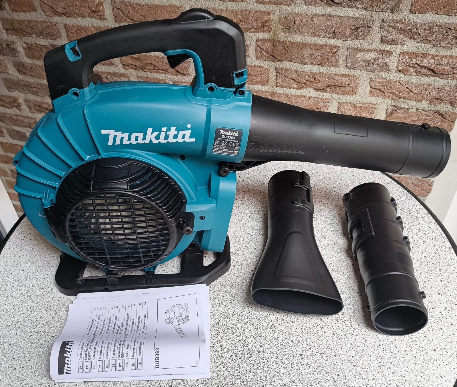 Makita DUB363Z Bladblazer - Zonder accu en lader, Tuin en Terras, Met opvangzak, Ophalen of Verzenden, Zo goed als nieuw, Makita