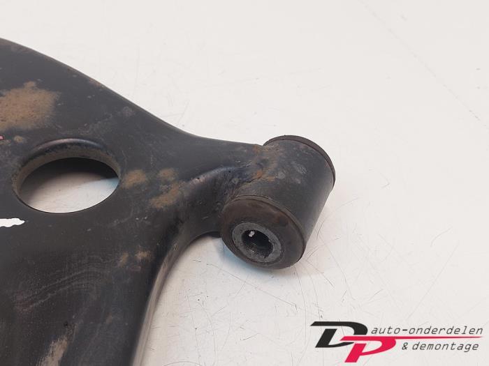 Draagarm links-voor van een Mitsubishi Colt, Auto-onderdelen, Gebruikt, -, -, Ophalen of Verzenden