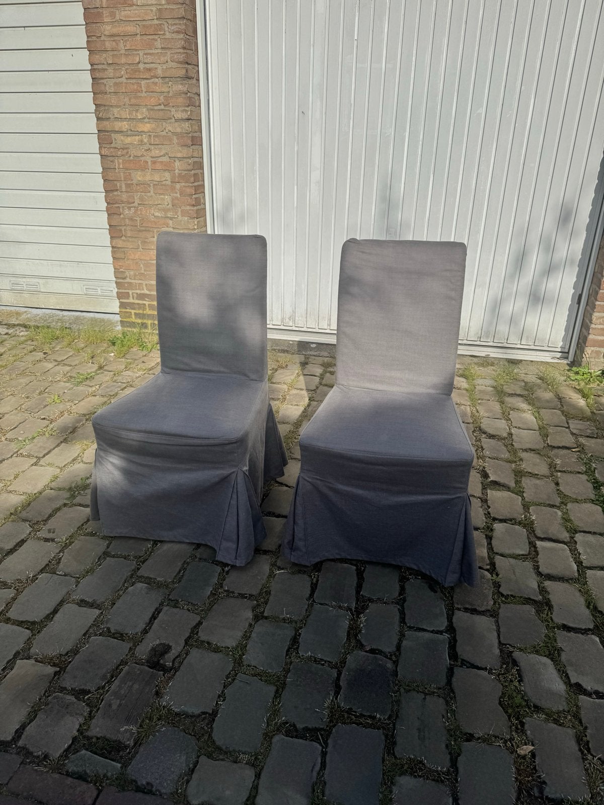 IKEA Hendriksdal stoelen (4) met lange grijze hoezen, Huis en Inrichting, Ophalen, Twee, Zo goed als nieuw, Stof