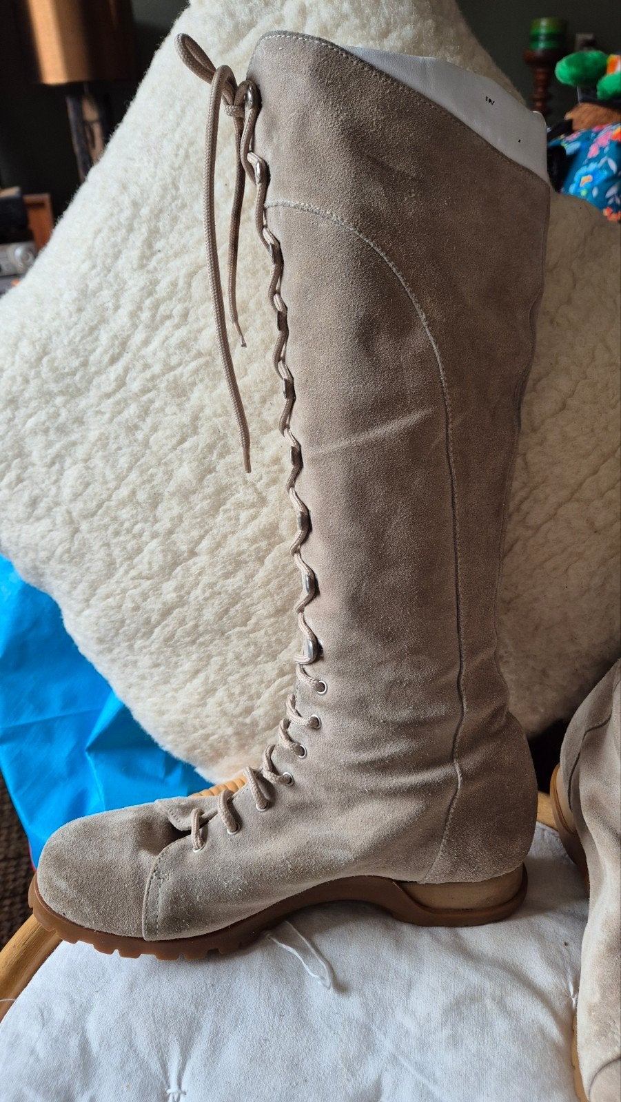 Max Mara suède zand kleur laarzen mt 38,5, Hoge laarzen, Beige, Max Mara, Ophalen of Verzenden