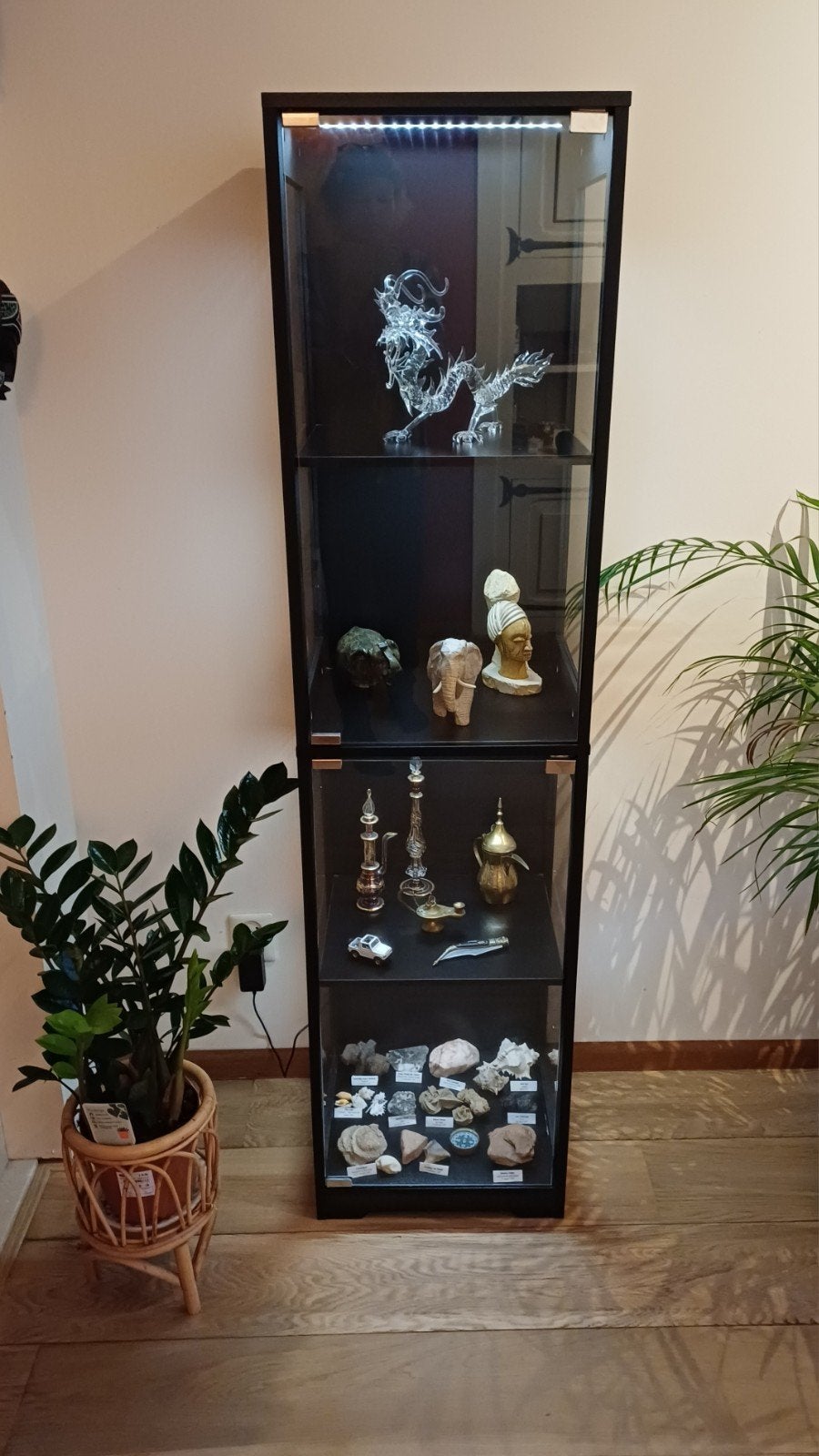 BROTTAR 4-Tier Glazen Vitrinekast Zelfbouwpakket, Huis en Inrichting, Ophalen, Met plank(en), Minder dan 50 cm, Nieuw