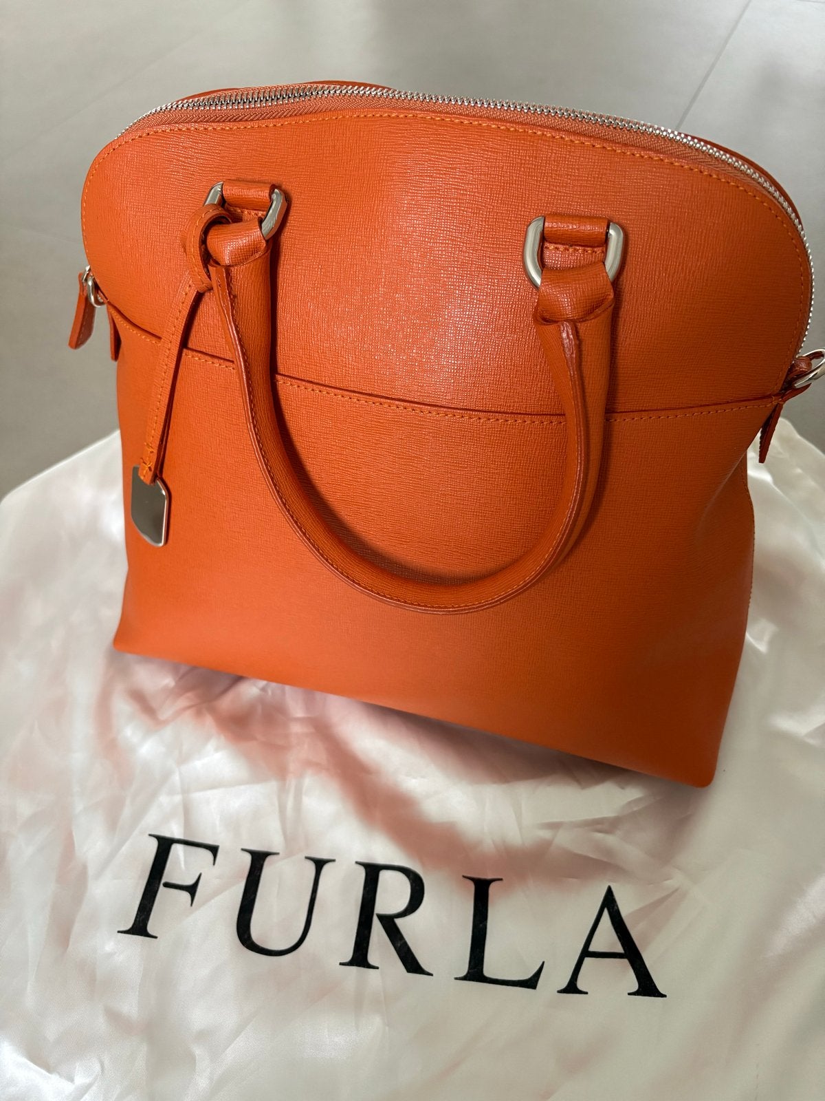 Nieuwe Furla handtas - Levendig oranje (30*25*12 cm), Ophalen, Nieuw, Oranje, Handtas