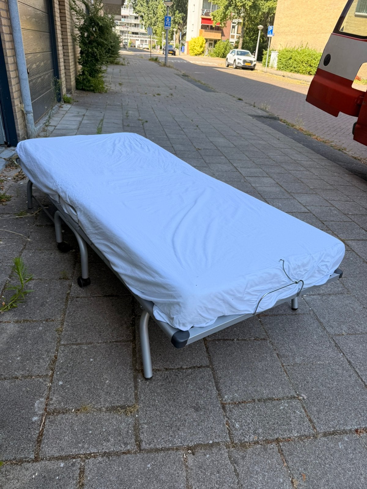 Opklapbed met schoon matras 90x200, Ophalen, 90 cm, Eenpersoons, Zo goed als nieuw