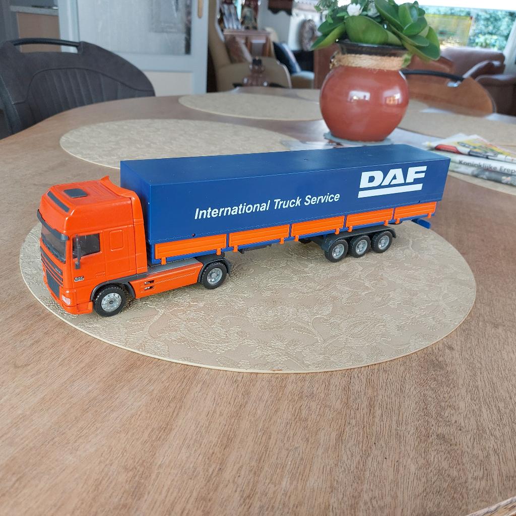 1.50, Hobby en Vrije tijd, Modelauto's | 1:50, Ophalen, Bus of Vrachtwagen, Lion Toys