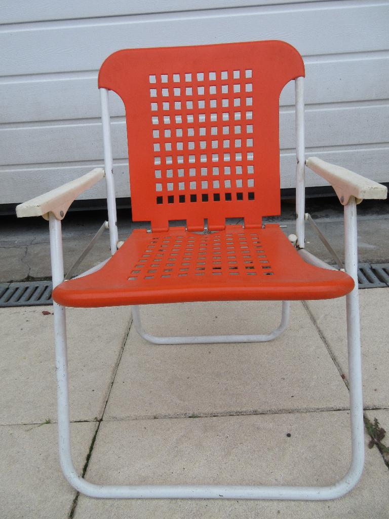 Vintage oranje kinderstoel klapstoel campingstoel, Caravans en Kamperen, Kampeermeubelen, Ophalen of Verzenden, Gebruikt, Campingstoel