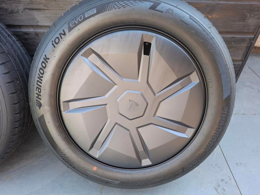 Nieuwe Tesla 18 inch Aperture velg met band reservewiel, Ophalen, 18 inch, Banden en Velgen, Nieuw