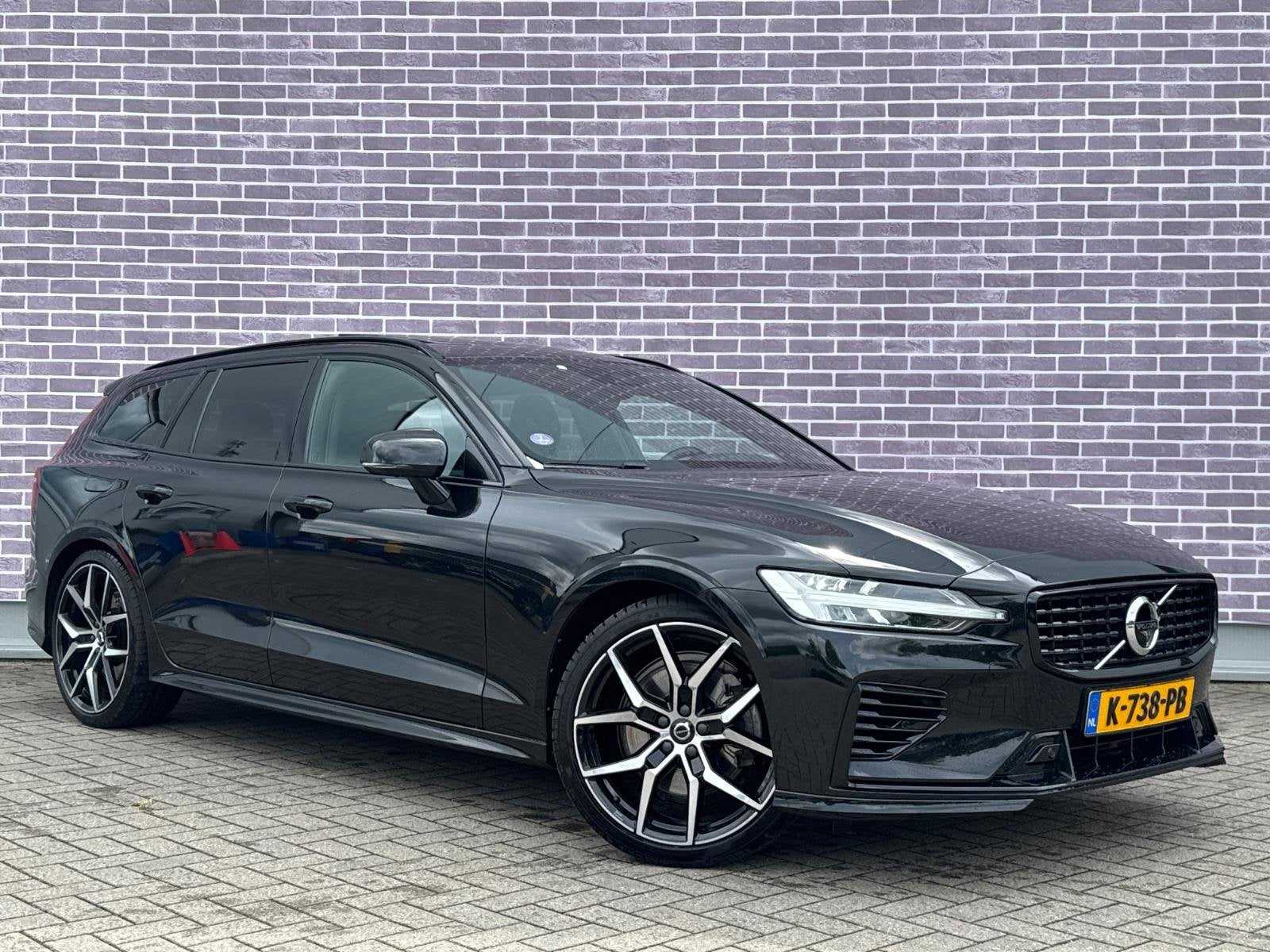 Volvo V60 2.0 T6 Recharge AWD R-Design | Plug-in Hybrid (PHE, Auto's, Volvo, 12 maanden, Gebruikt, Euro 6, 4 cilinders