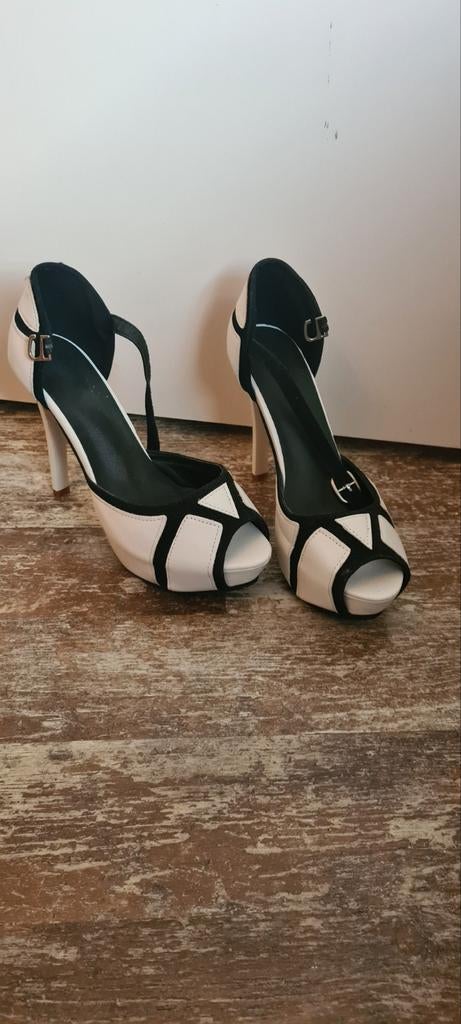 Nieuwe hoge pumps wit met zwart, Ophalen of Verzenden, Nieuw, Wit, Pumps