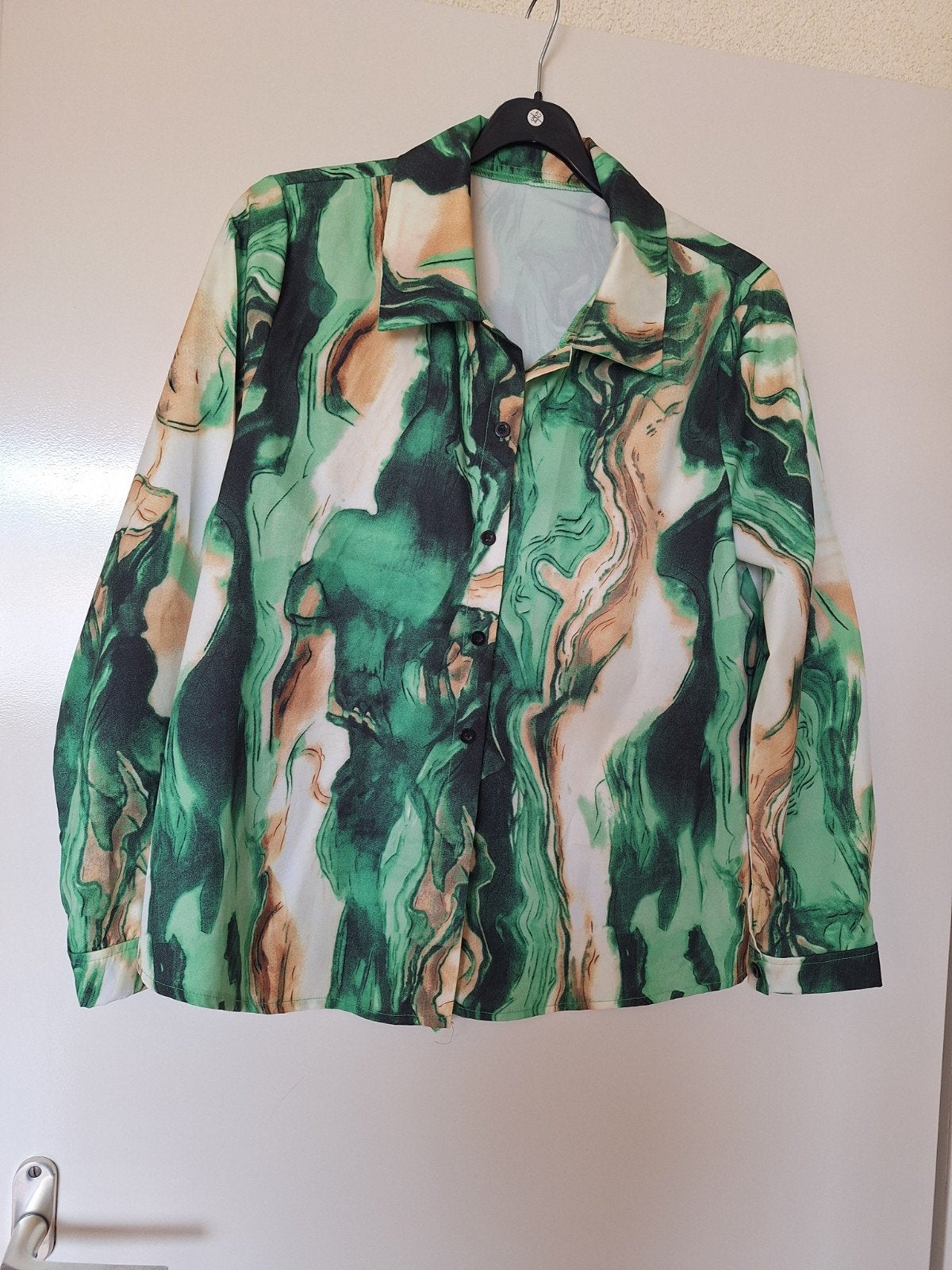 Bloes kreukvrij mt L groentint, Kleding | Dames, Blouses en Tunieken, Maat 42/44 (L), Nieuw, Ophalen of Verzenden, Groen
