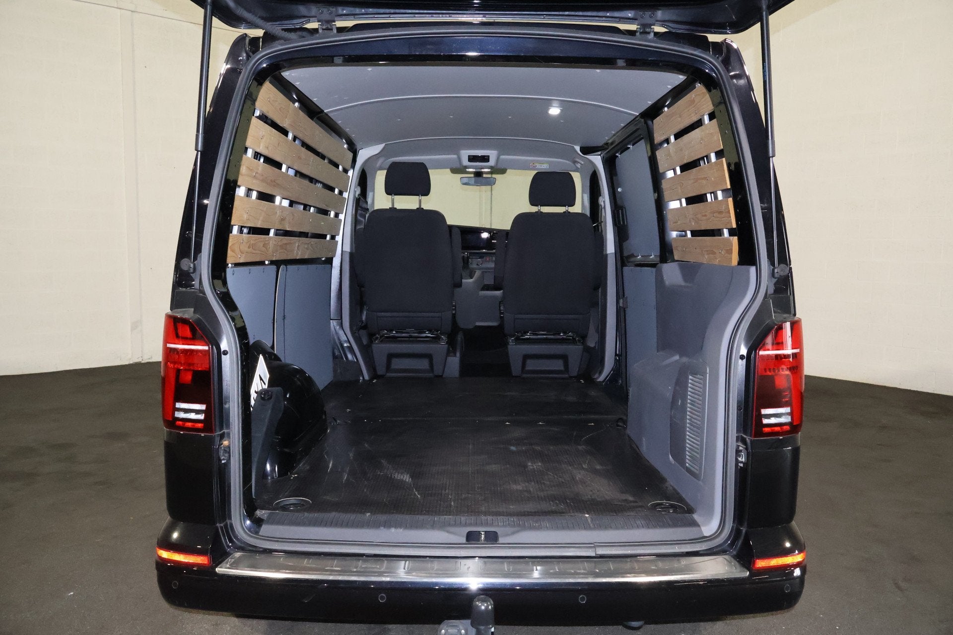 Volkswagen Transporter 2.0 TDI L1 H1 4Motion Automaat Bulli, Automaat, Automatische klimaatregeling, Stof, Gebruikt