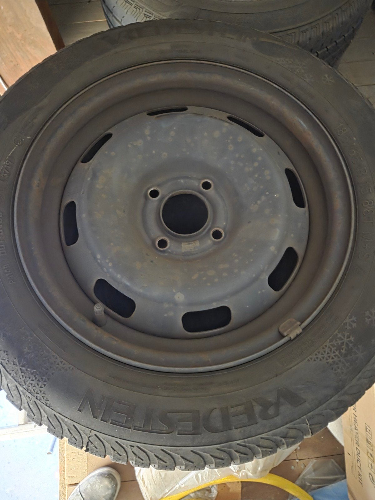 Originele stalen velgen Peugeot 208 met winterbanden, Ophalen, Gebruikt, 15 inch, Banden en Velgen