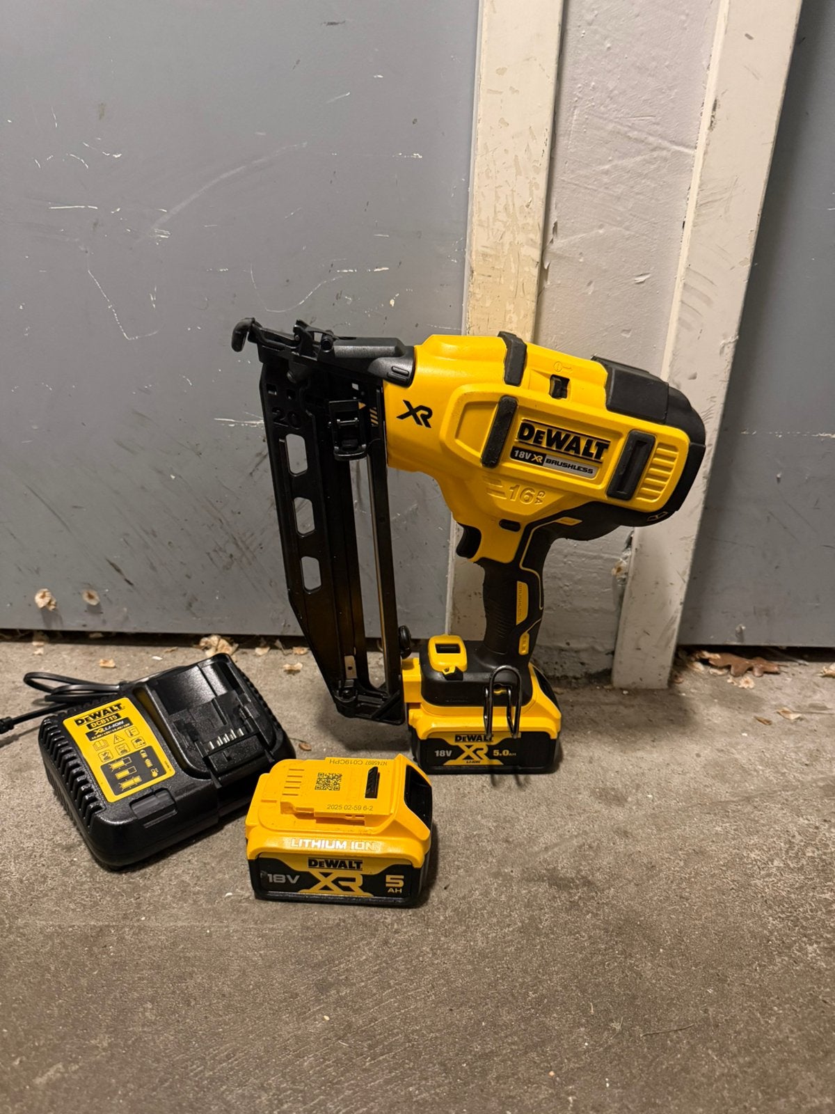 Dewalt tacker