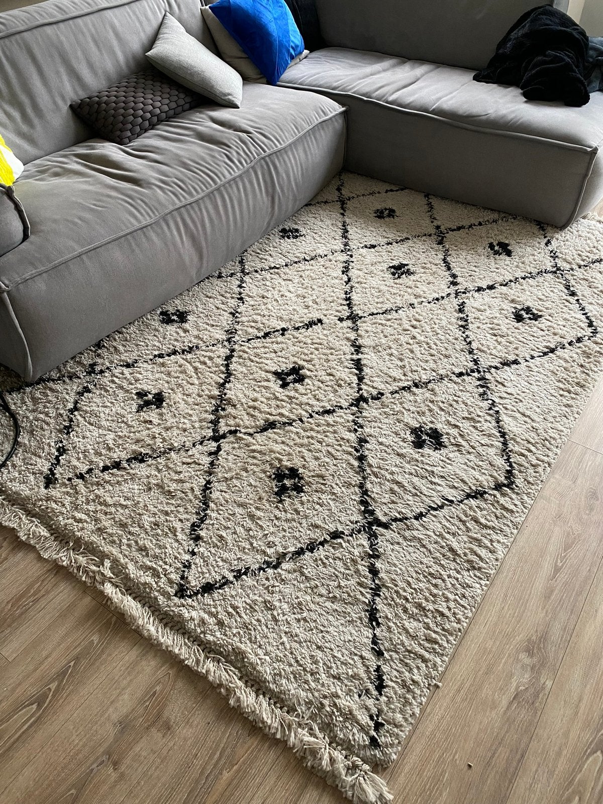Vloerkleed Crème/Zwart Bloem, Ophalen, Gebruikt, 150 tot 200 cm, 200 cm of meer