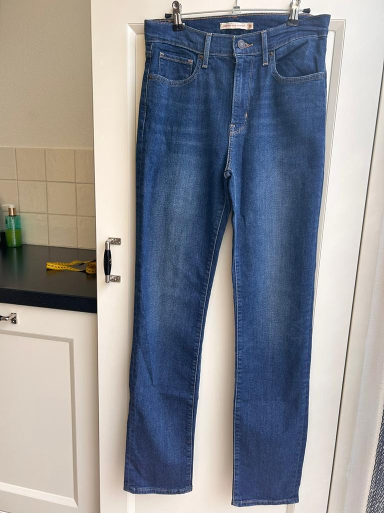 Levi’s  high waist straight | Maat W28 L32, Ophalen of Verzenden, Nieuw, Blauw, W28 - W29 (confectie 36)