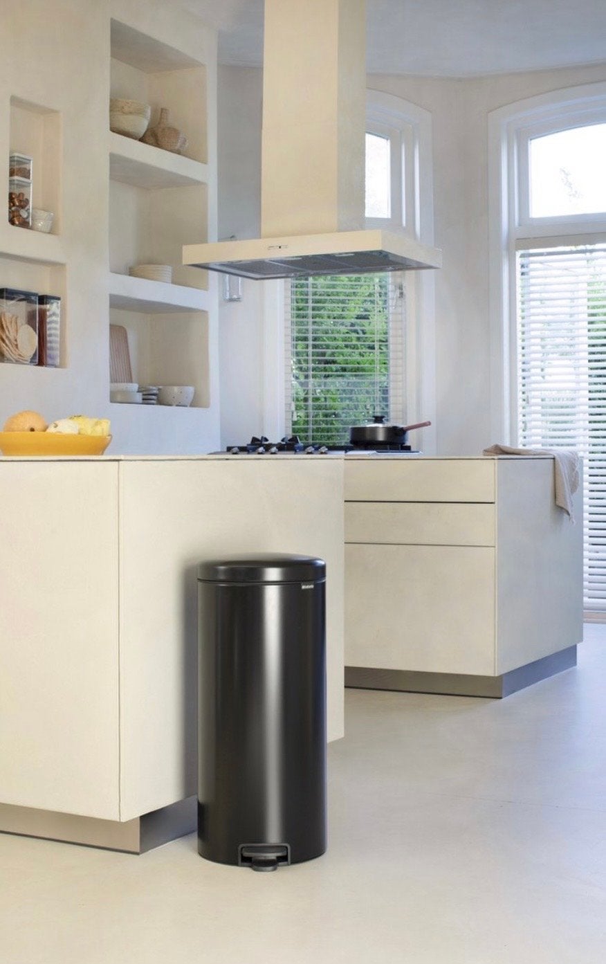 Brabantia NewIcon Prullenbak - 30 liter - Matt Black, Ophalen, Gebruikt, Met pedaal, 50 tot 75 cm