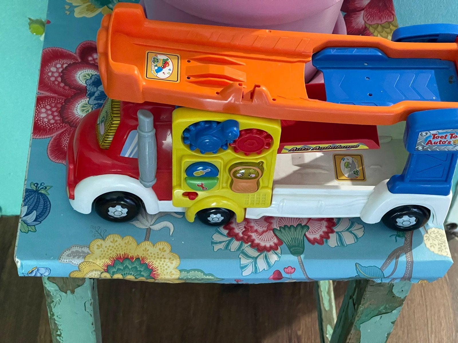 VTech Toet Toet Auto's Auto Ambulance met 3 auto's, Ophalen of Verzenden, Gebruikt