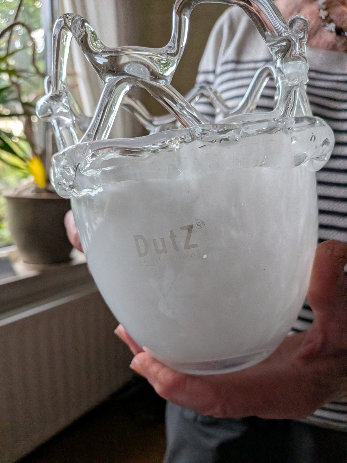 DutZ Glazen Vaas met Uniek Handvat - Wit/Transparant, Ophalen of Verzenden